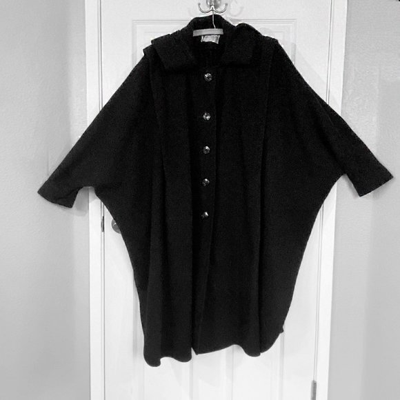 Black Wool Cape Outer Garment but with Long Sleeves by “alex hayes” - Picture 2 of 12